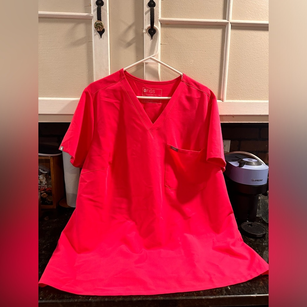 Figs Scrub Top